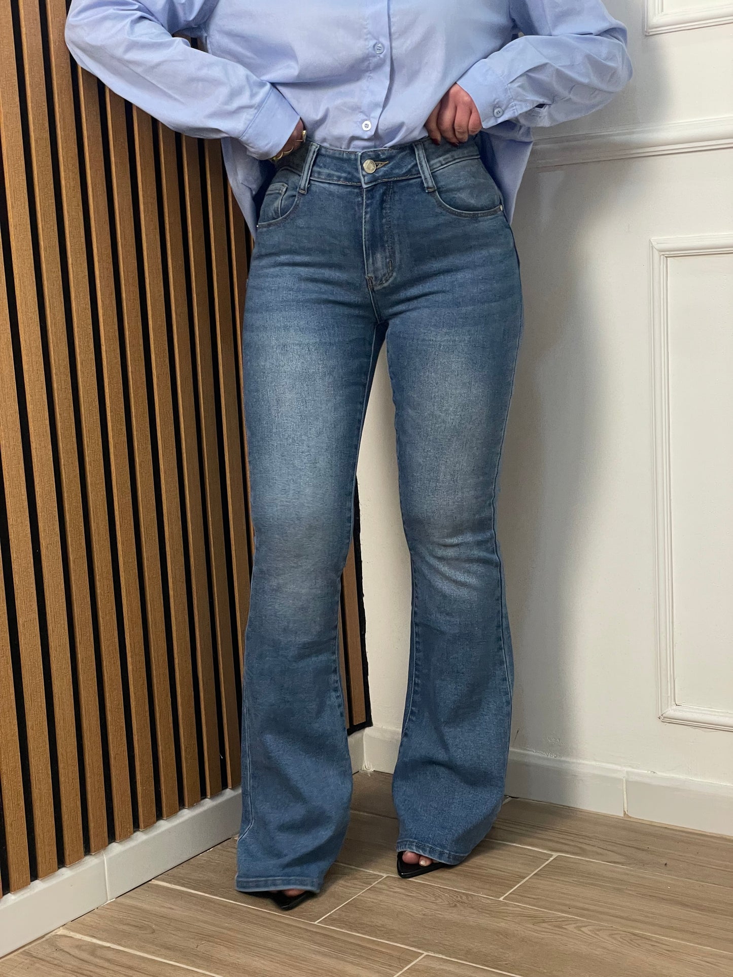 Jeans zampa chiaro