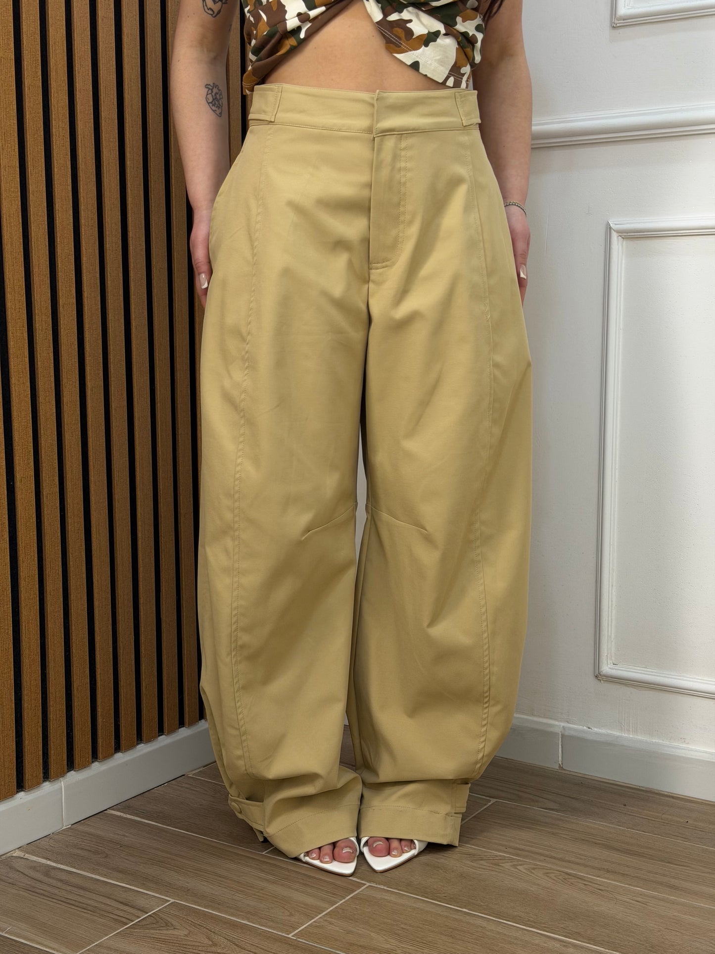 Pantalone balloon beige by LUMINA