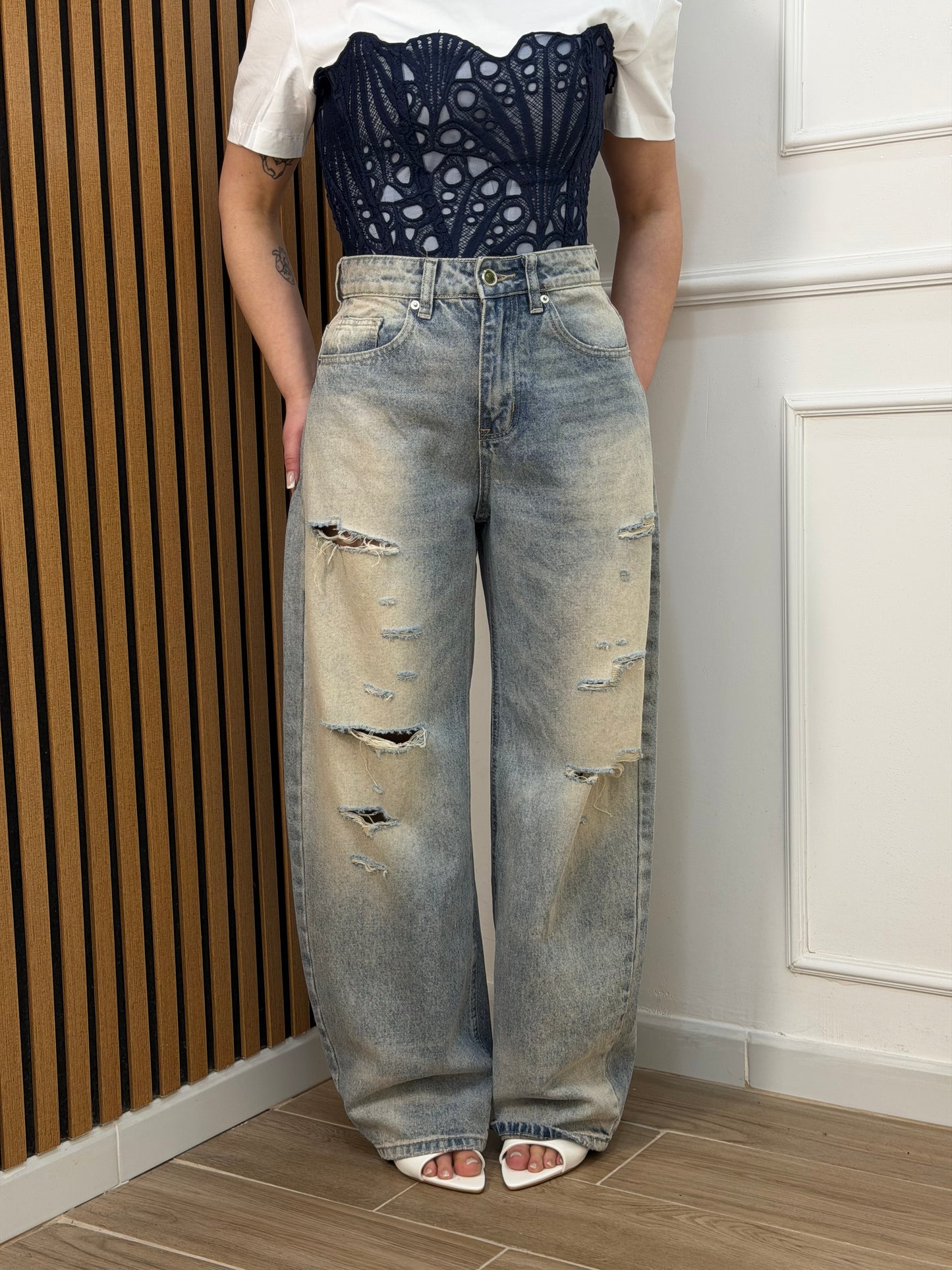 Jeans sabbia tagli