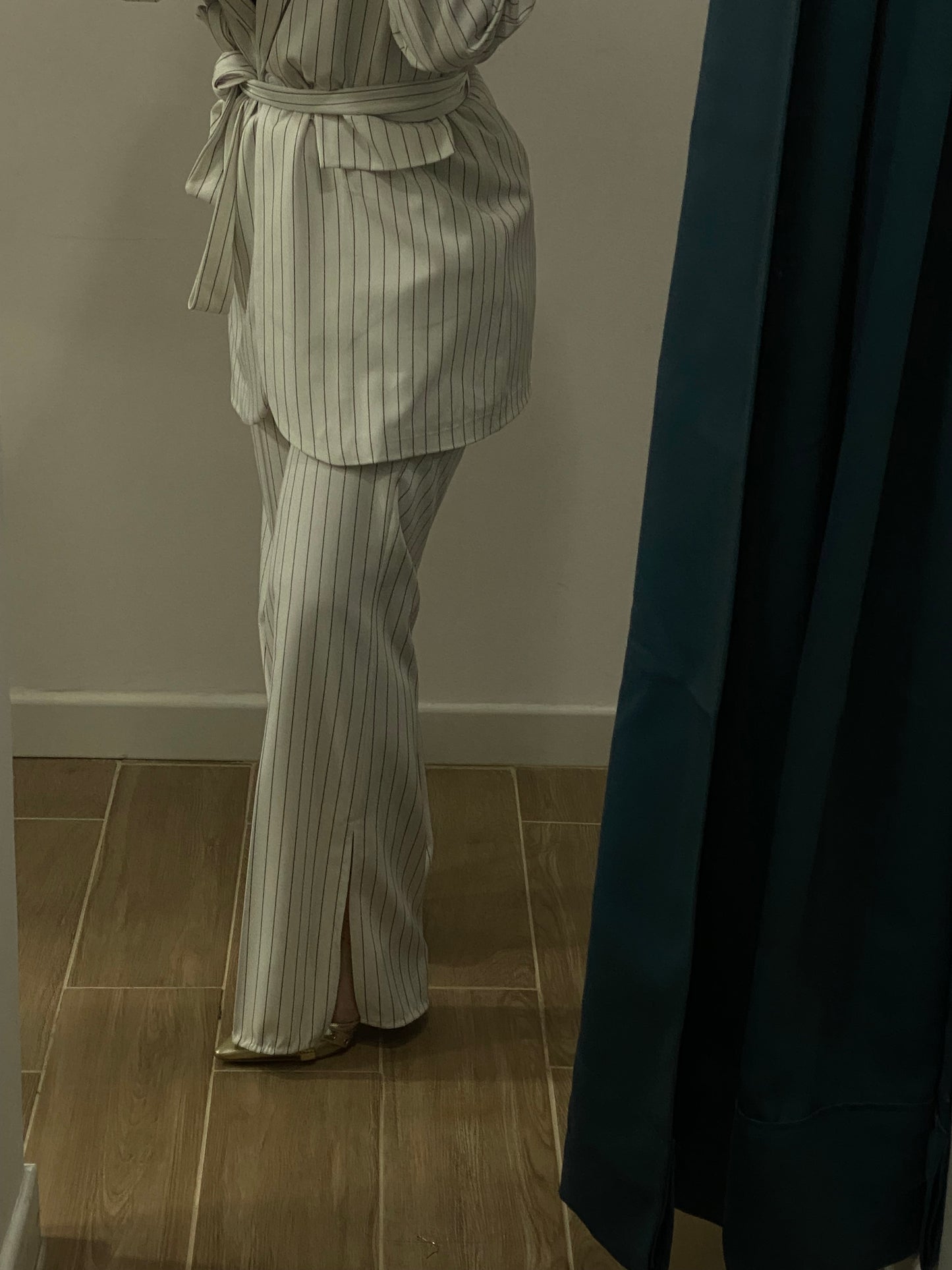 Tailleur blazer cintura gessato bianco