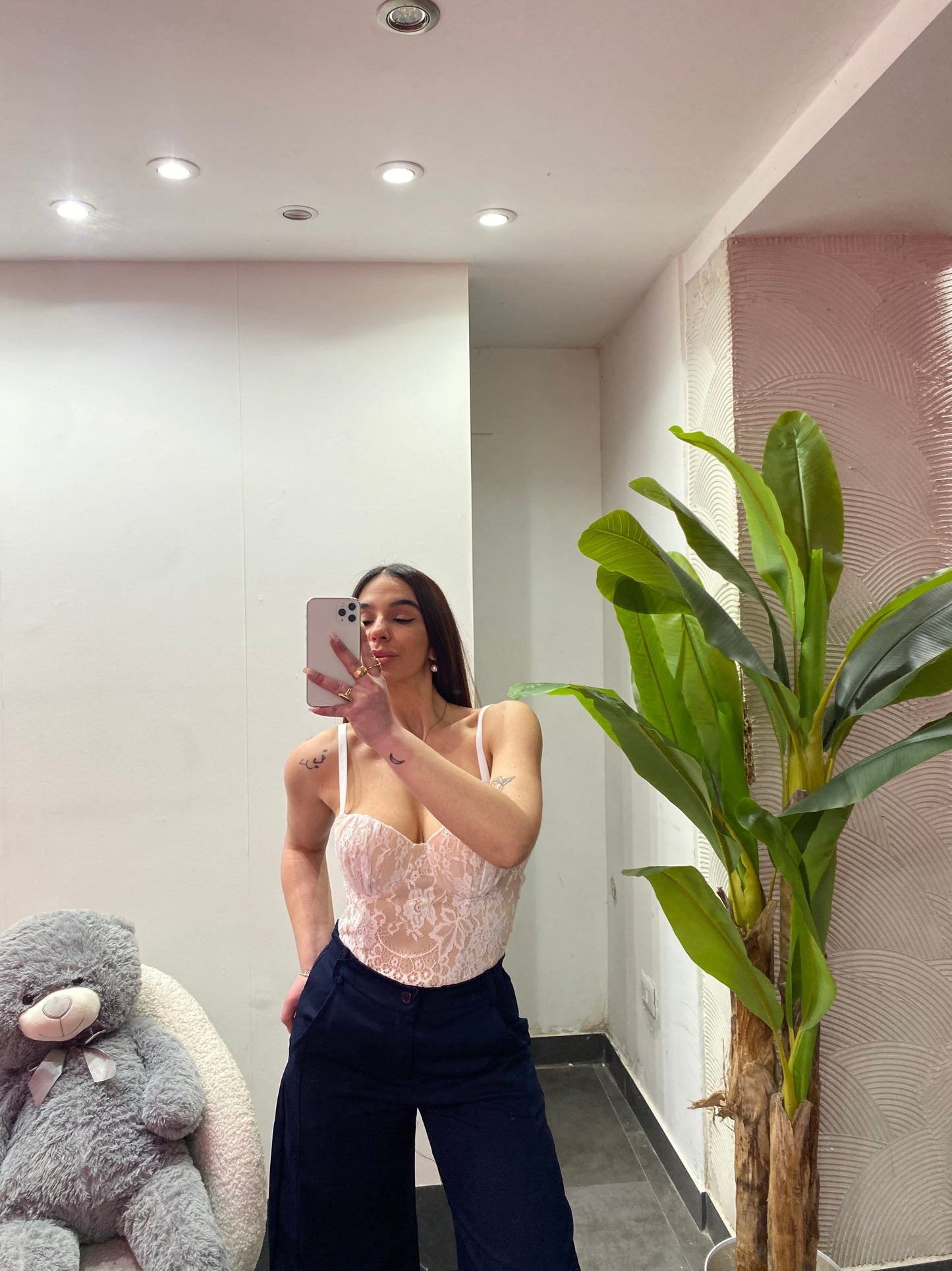 Corpetto pizzo bianco fondo nude