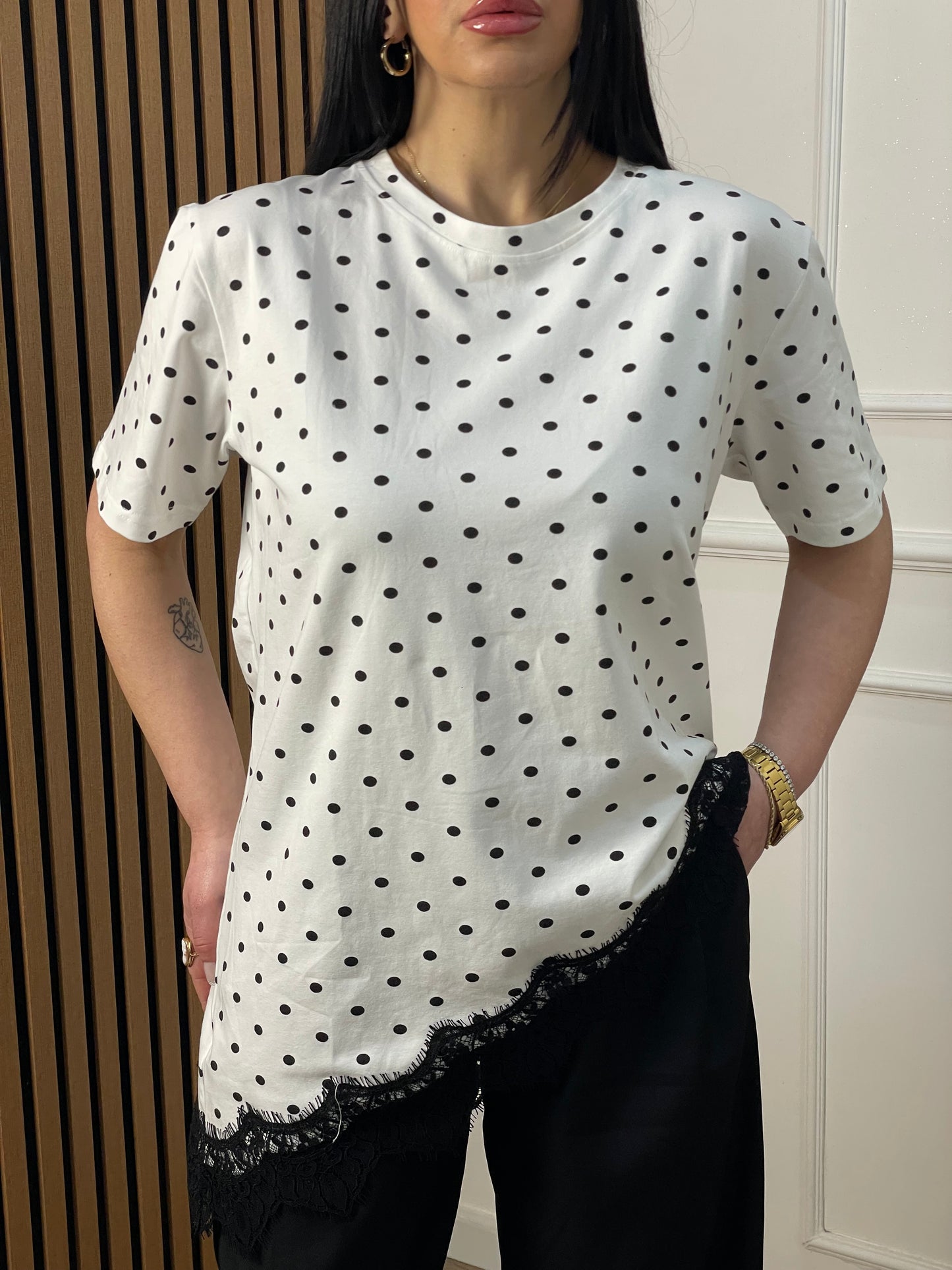T-shirt asimmetrica pois