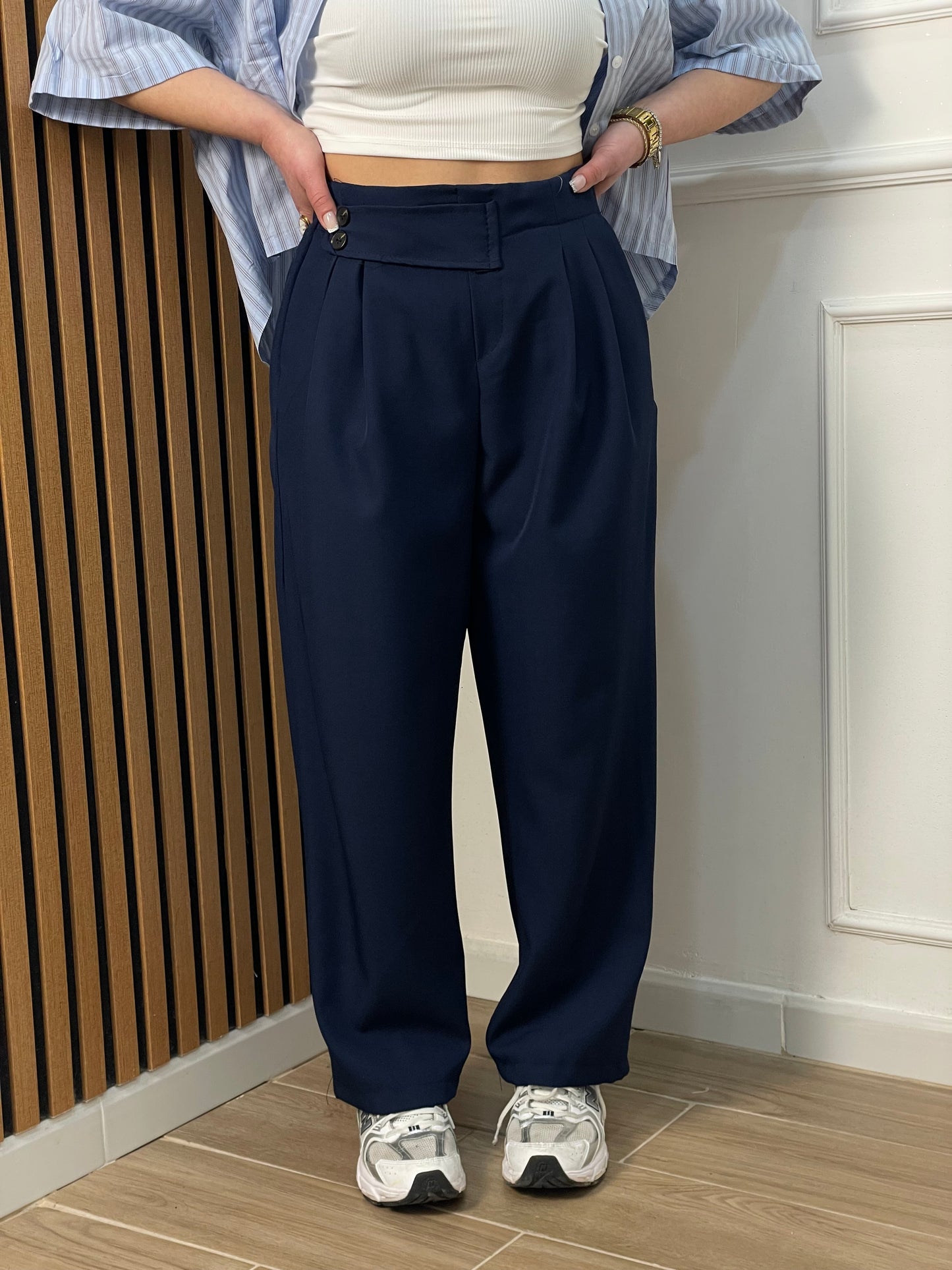 Pantalone bottoncini laterale