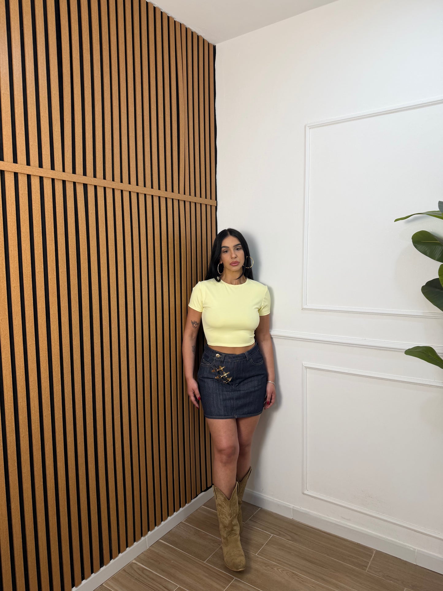 Maglia crop stringhe retro
