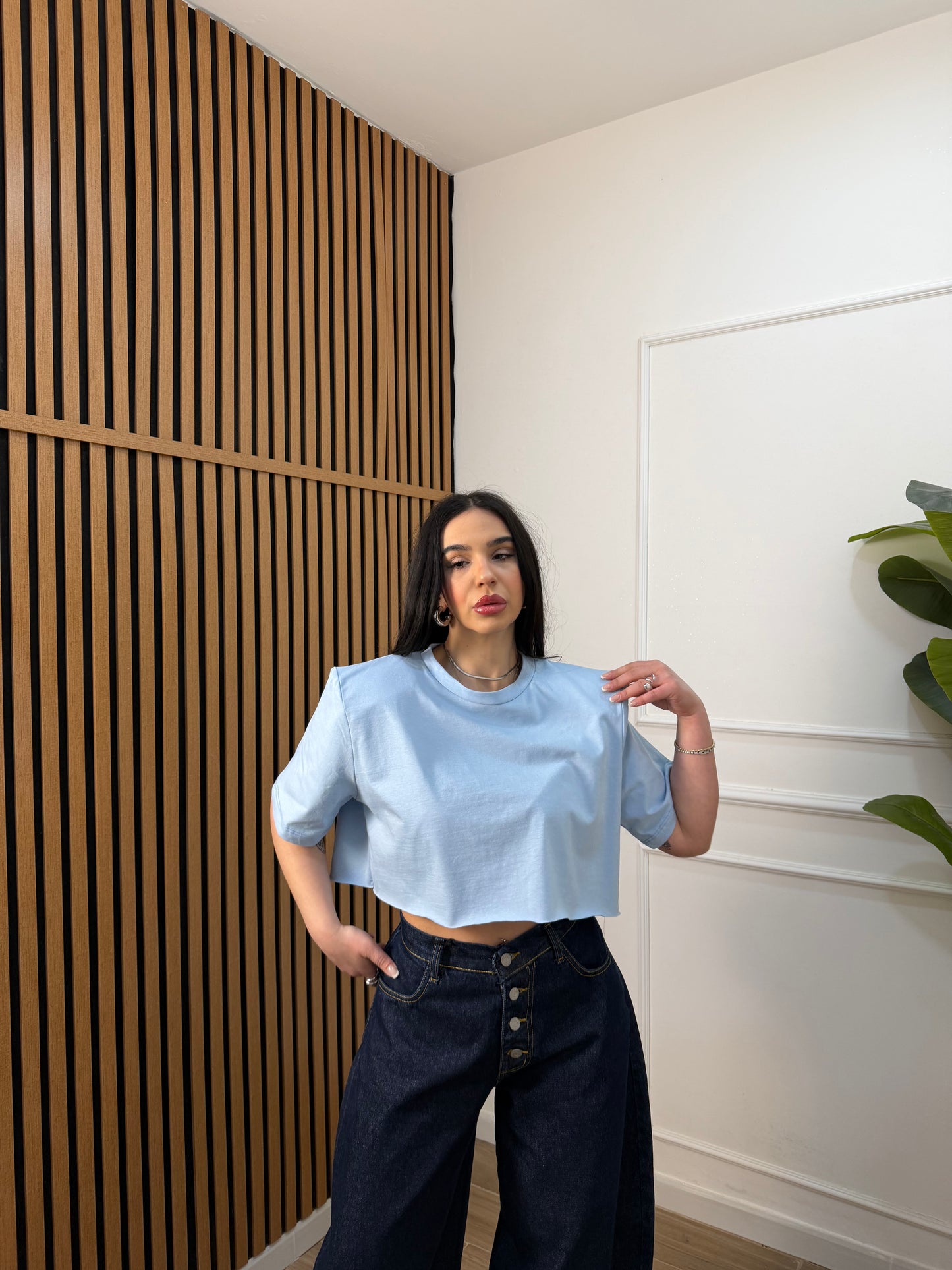 T-shirt crop spalline