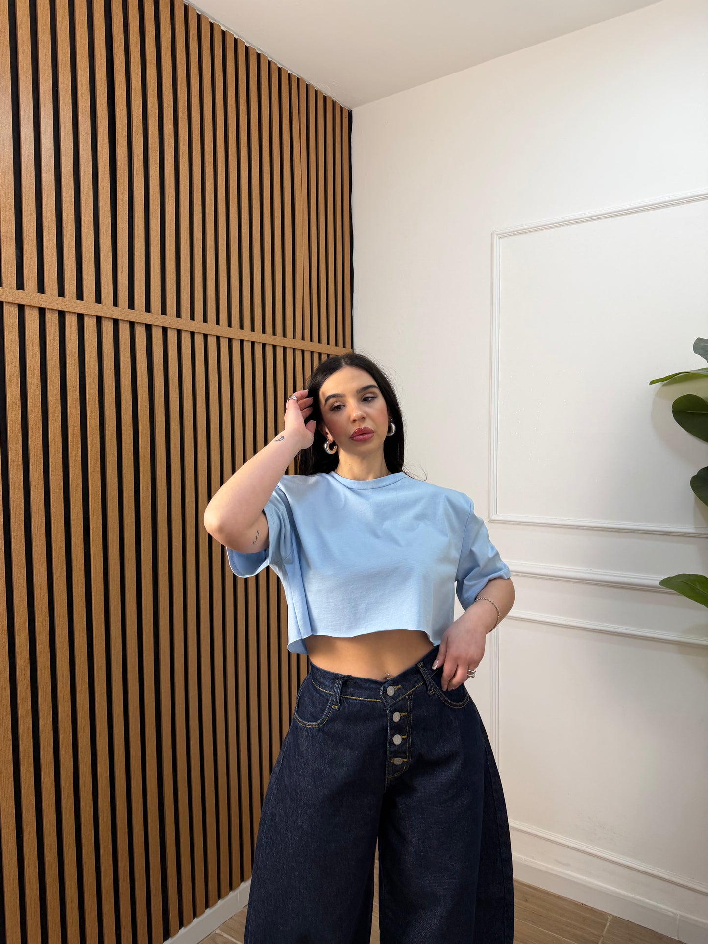 T-shirt crop spalline