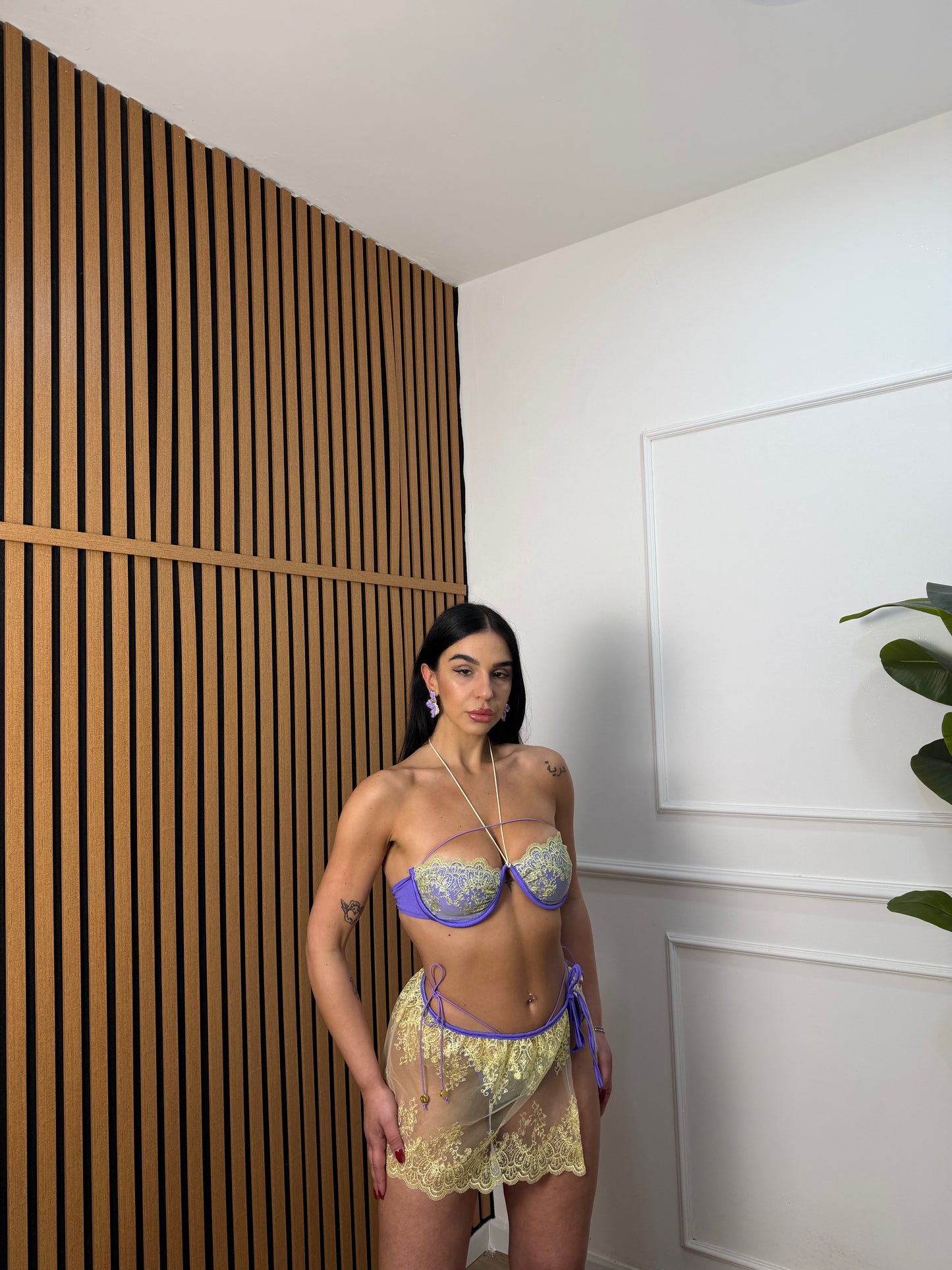 Bikini violet