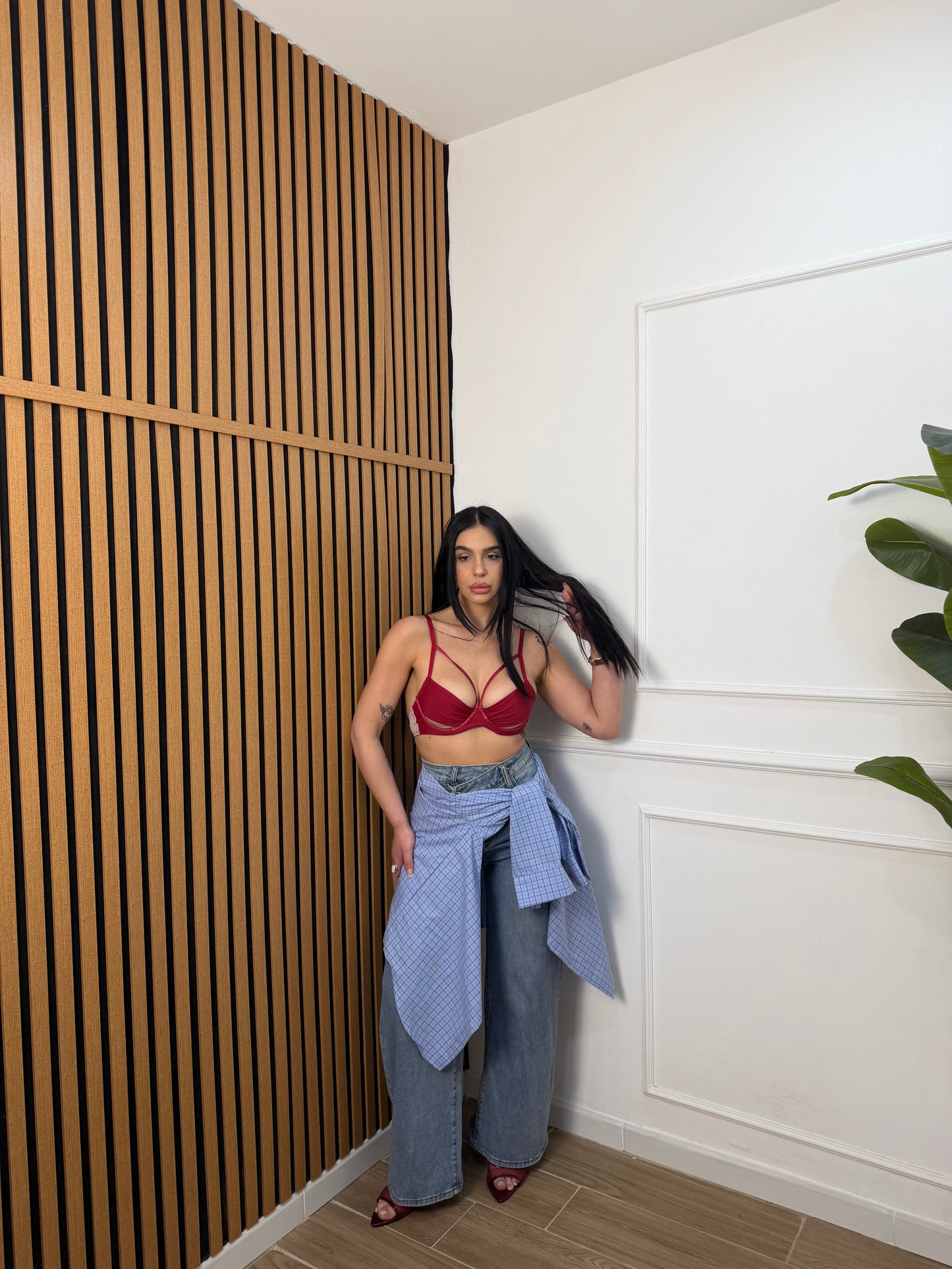 Jeans bustino asimmetrico