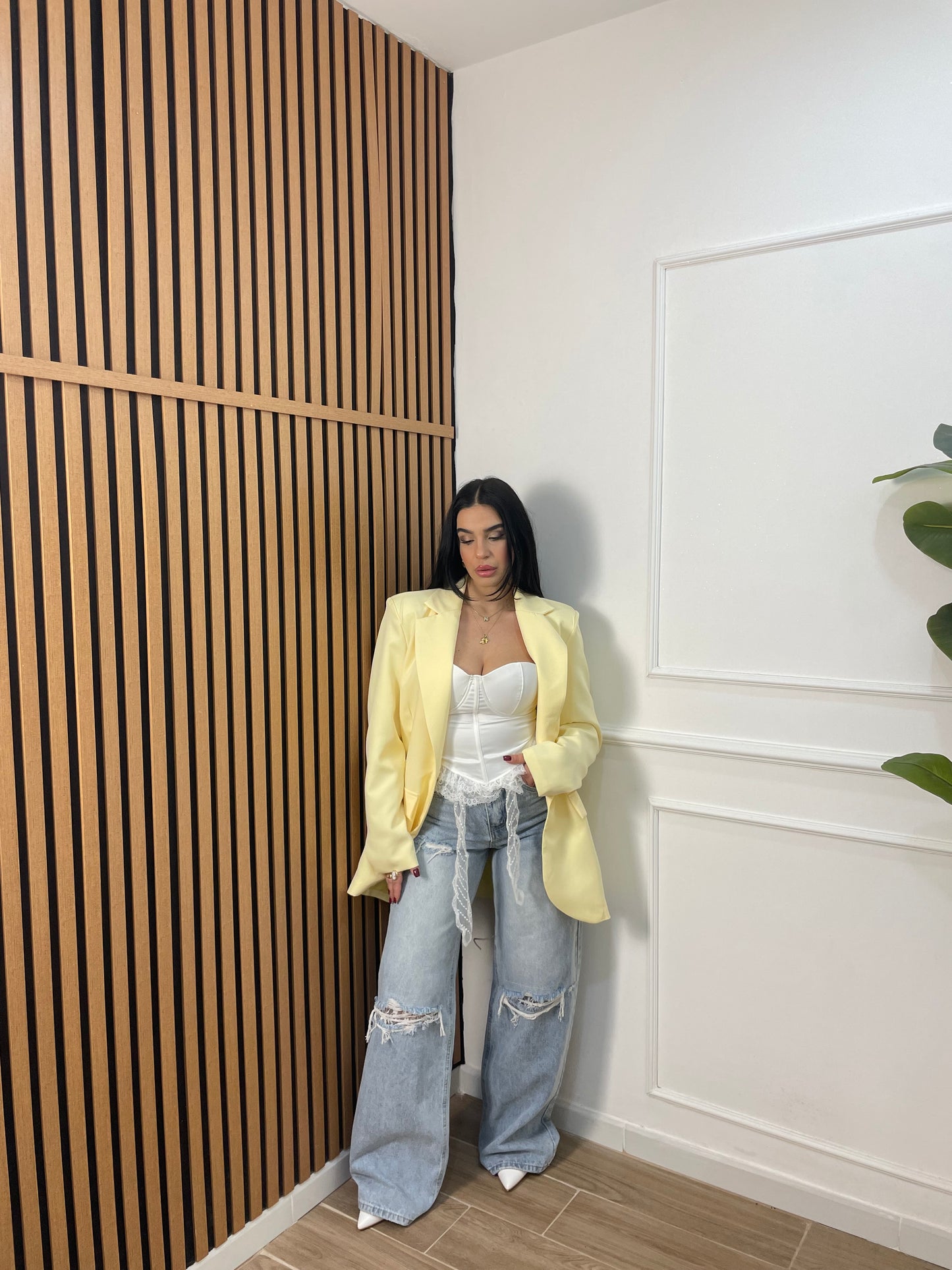 Jeans palazzo dettagli pizzo