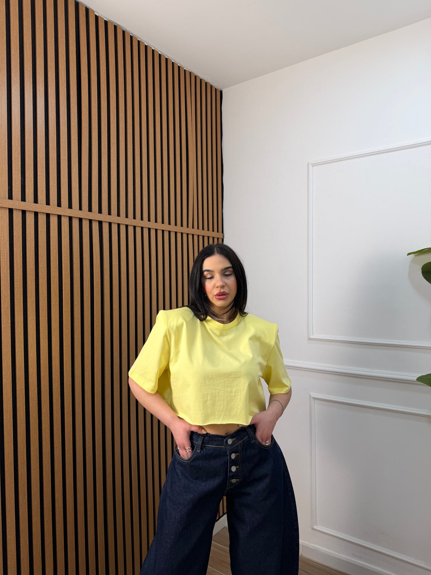 T-shirt crop spalline