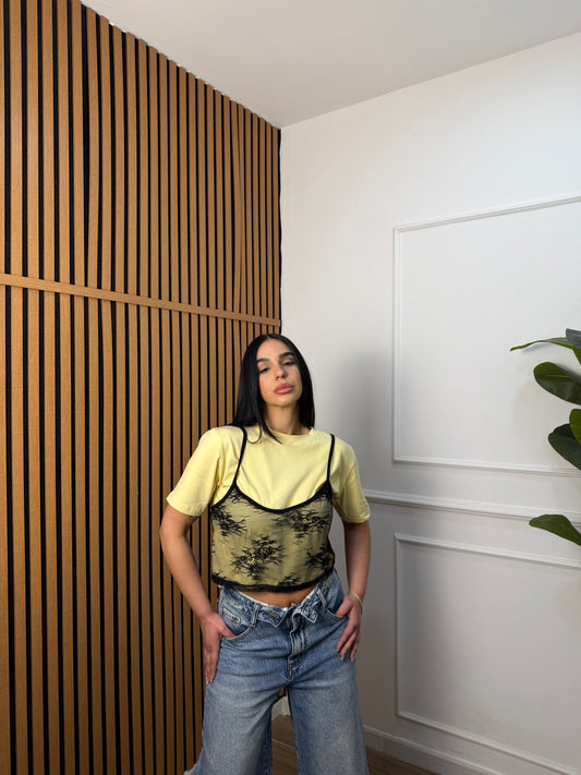 T-shirt crop style
