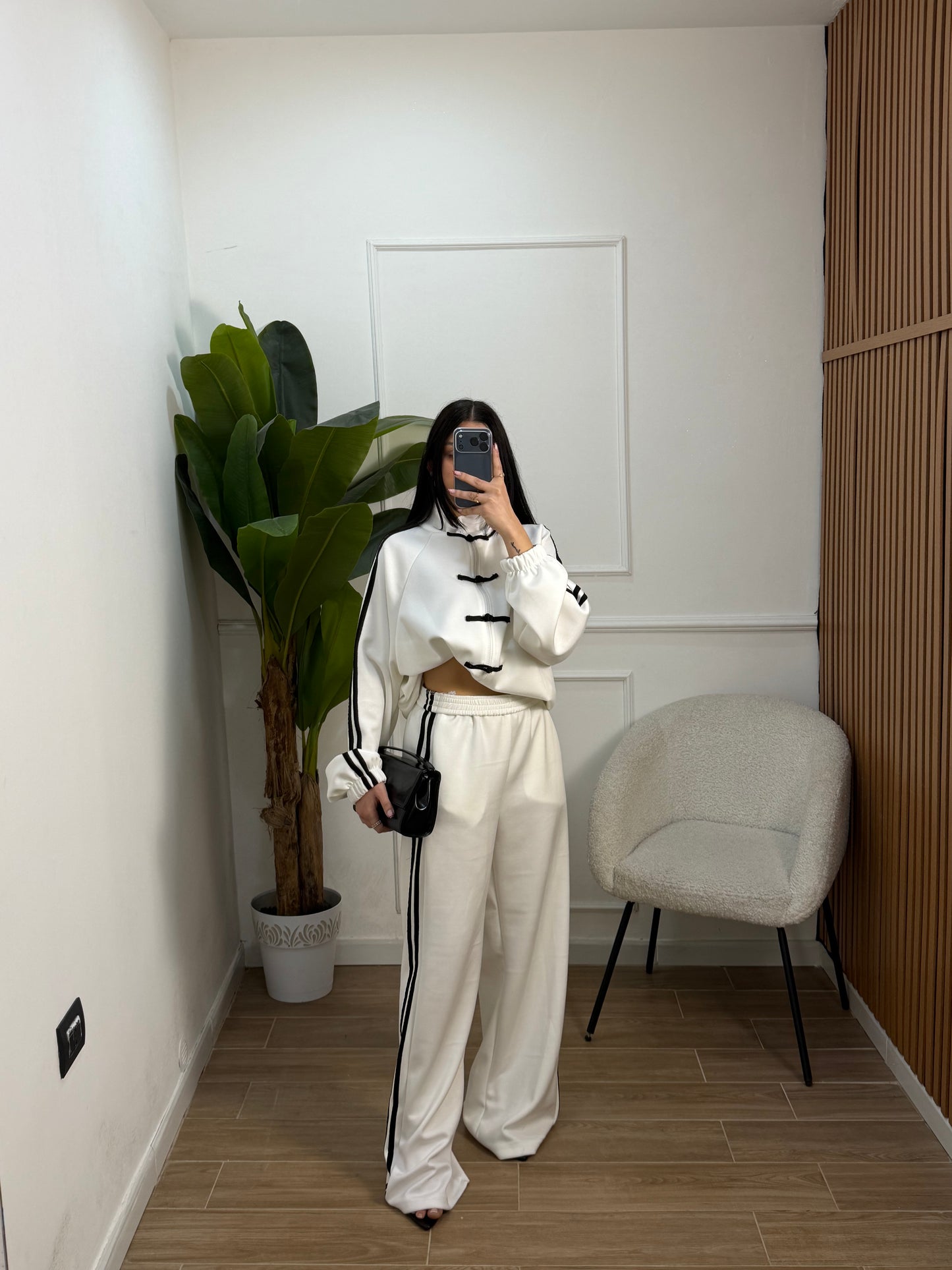 Tuta Hong-Kong