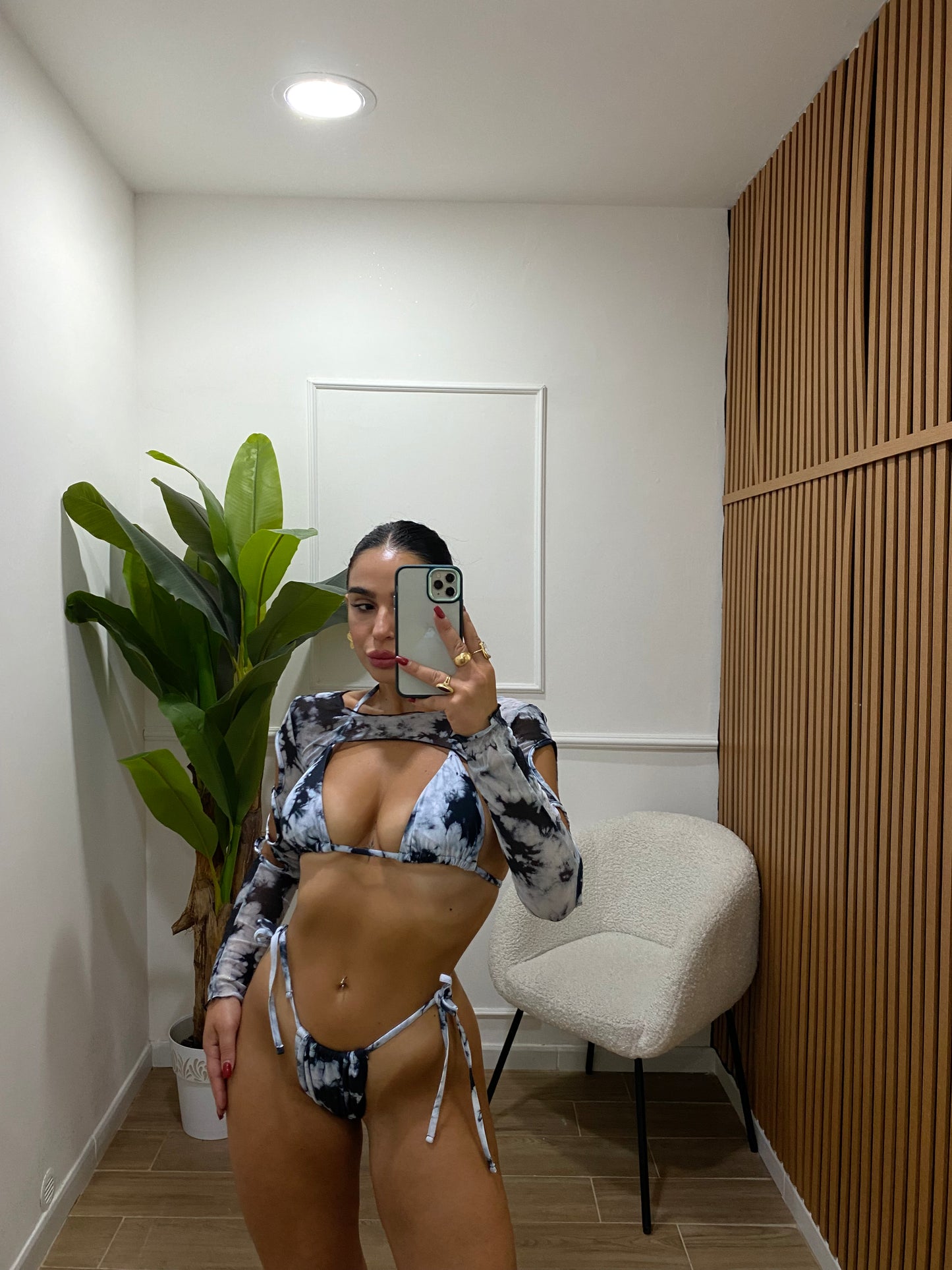 Bikini marmorizzato con coprispalle