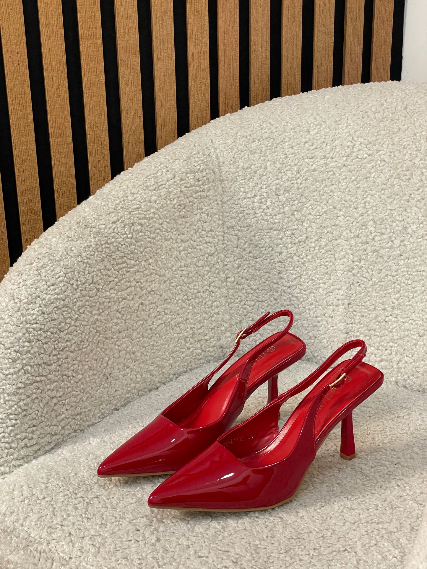 Décolleté slingback red