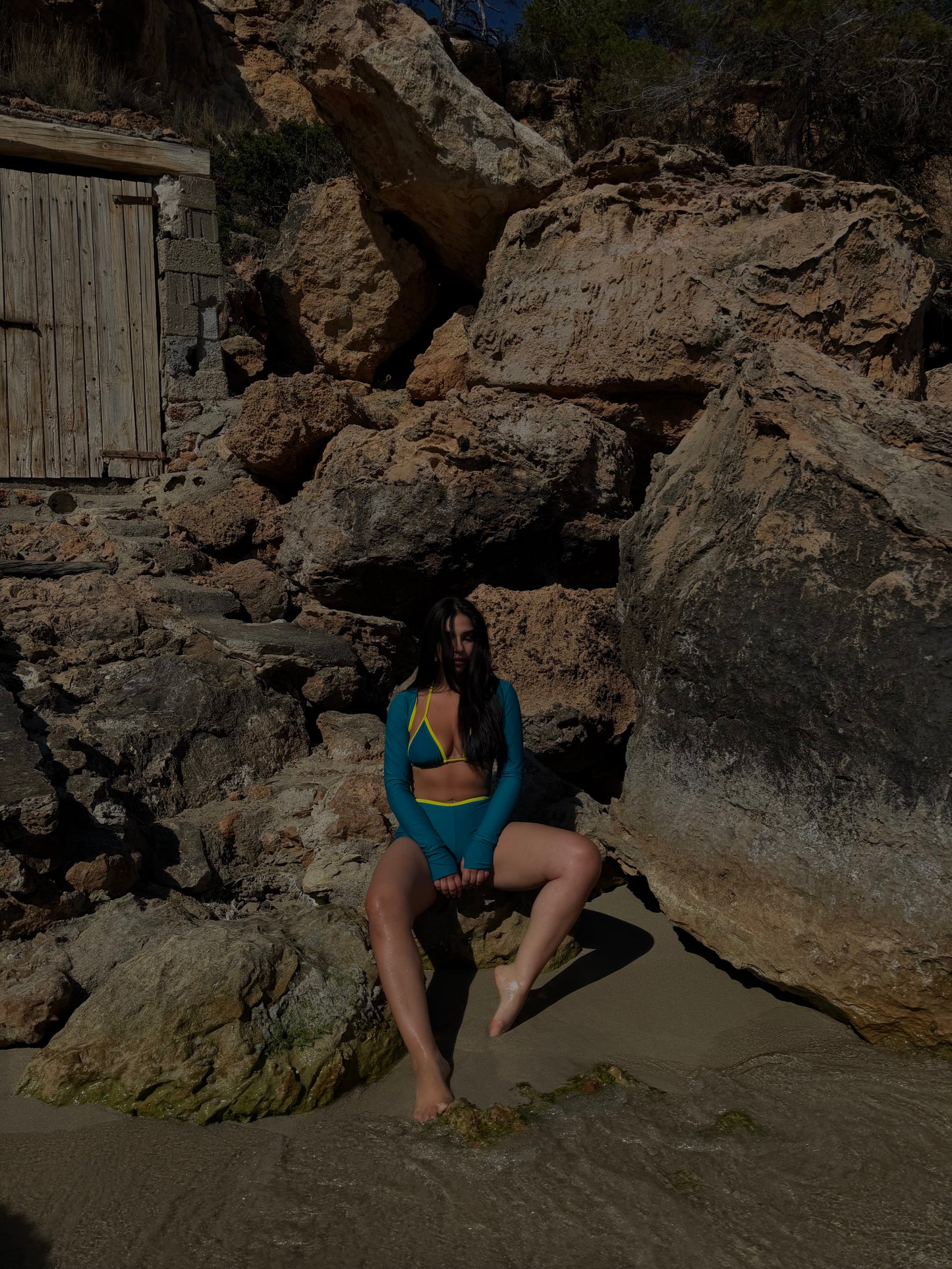 bikini four petrolio