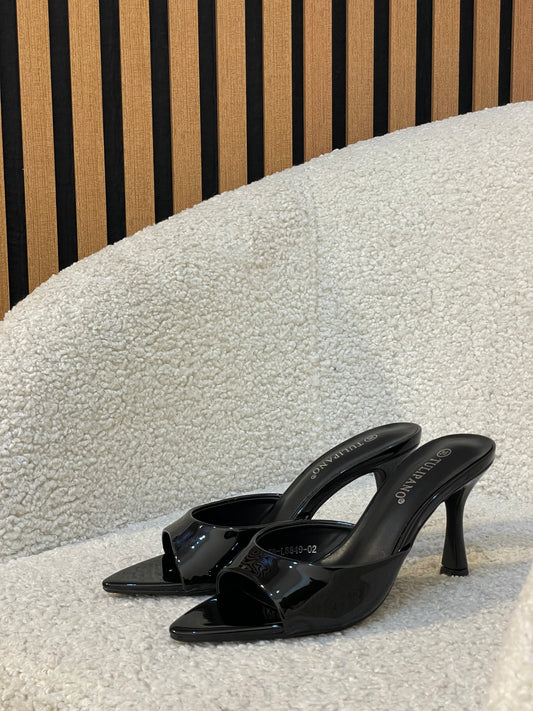 sandalo punta lucido black