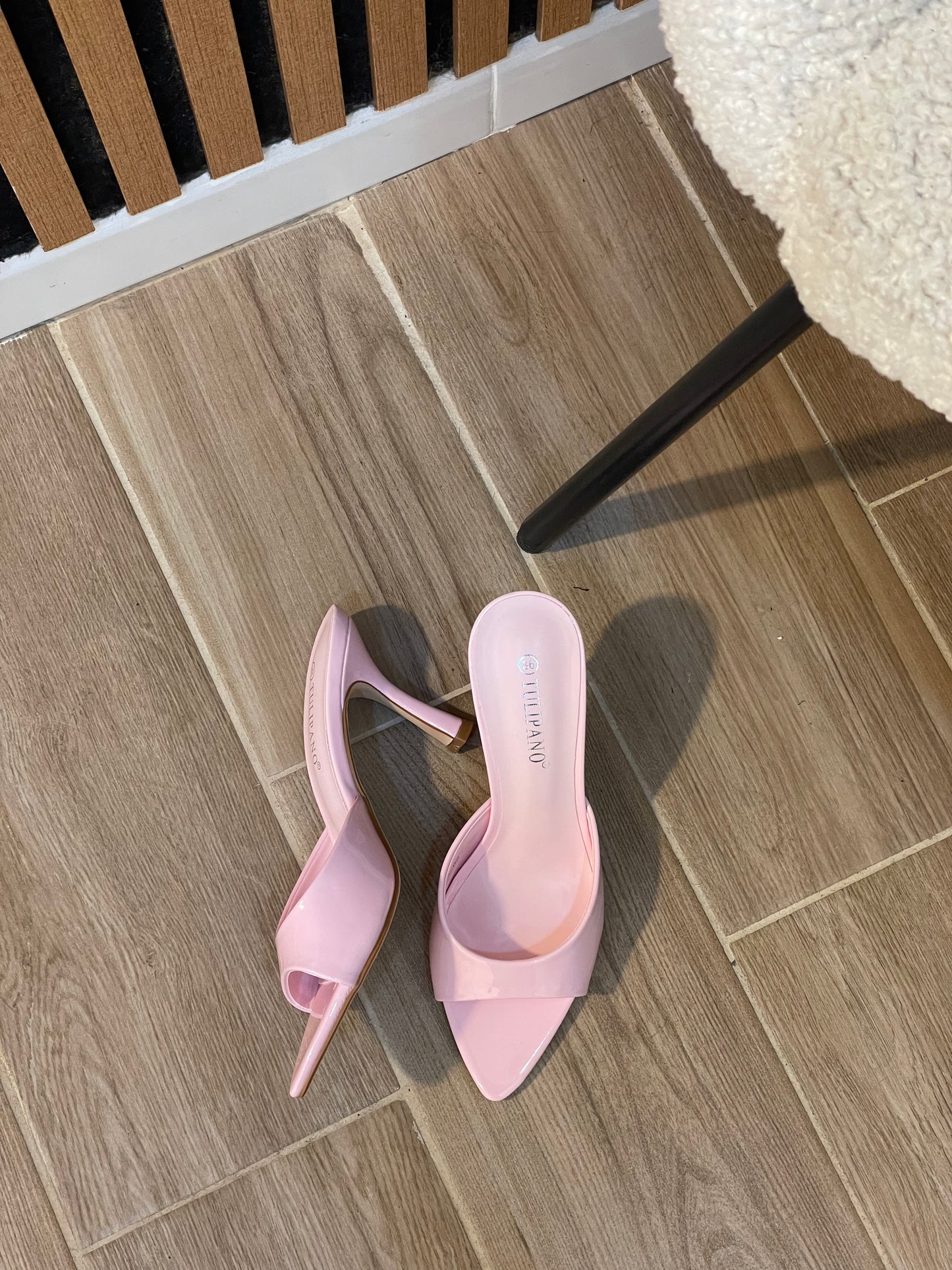 sandalo punta lucido pink