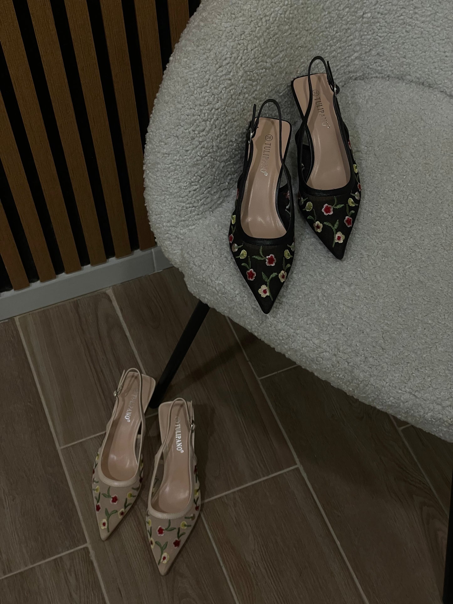 décolleté slingback flowers